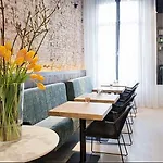 Boutique Oosteinde 3*