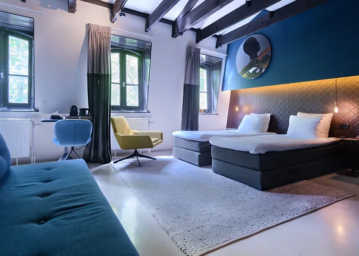 Hotel Boutique Oosteinde 3*