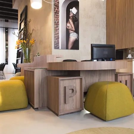 Boutique Oosteinde 3*