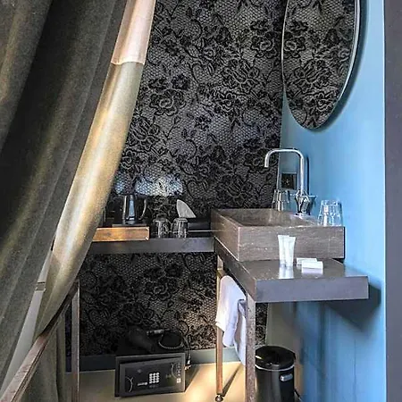 Boutique Oosteinde 3*