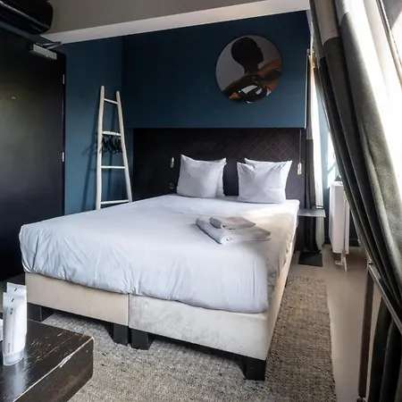 Boutique Oosteinde 3*